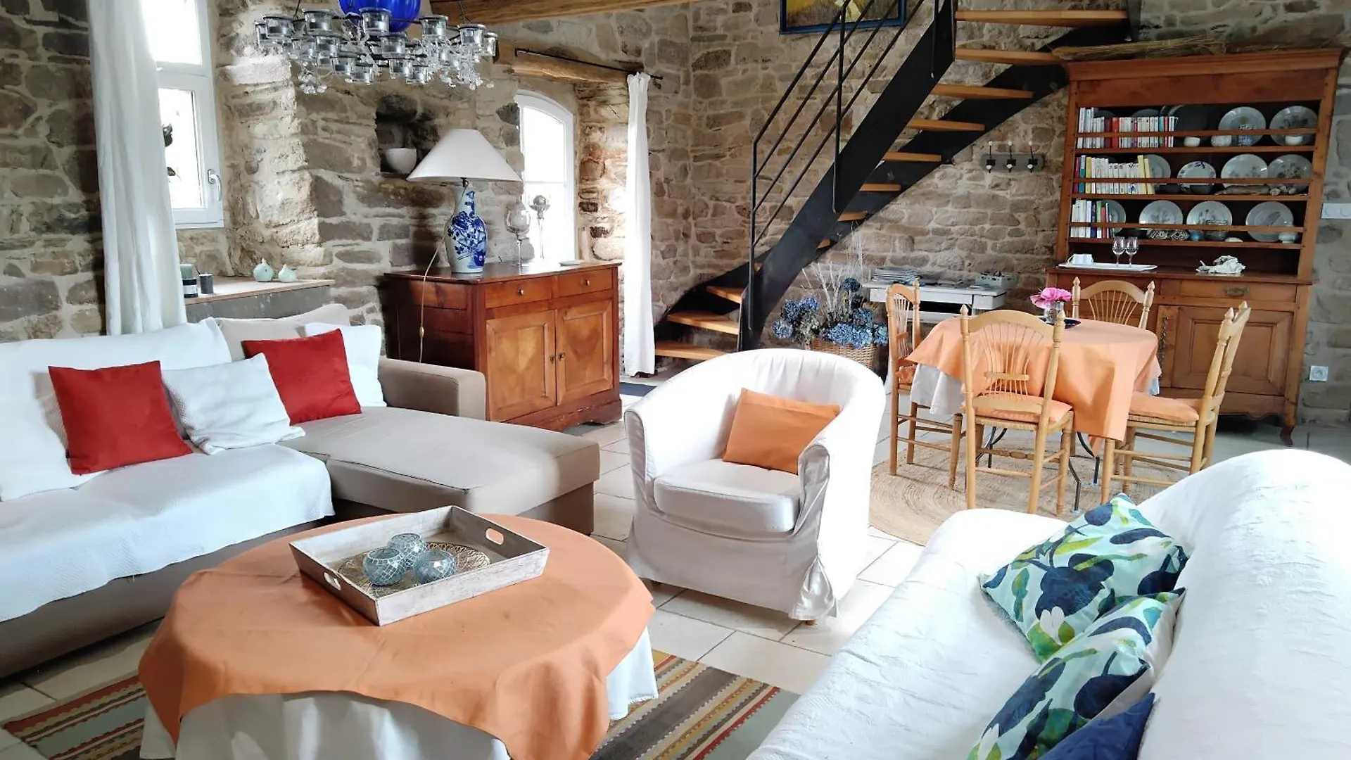 La Chambre Du Grand Val Caden Гостевой дом