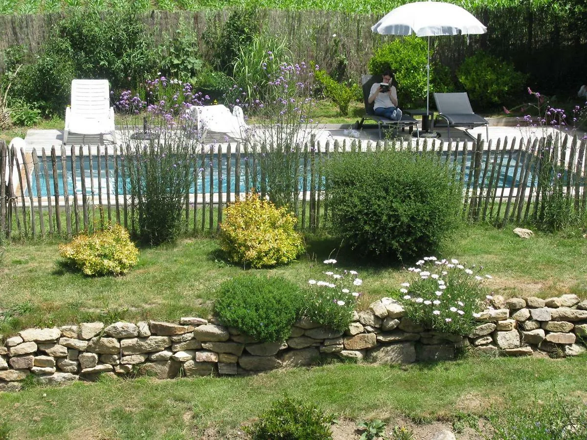 La Chambre Du Grand Val Caden Guest house